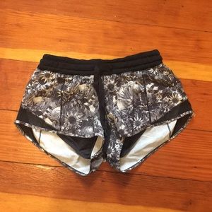 Lululemon Hotty Hot short size 4